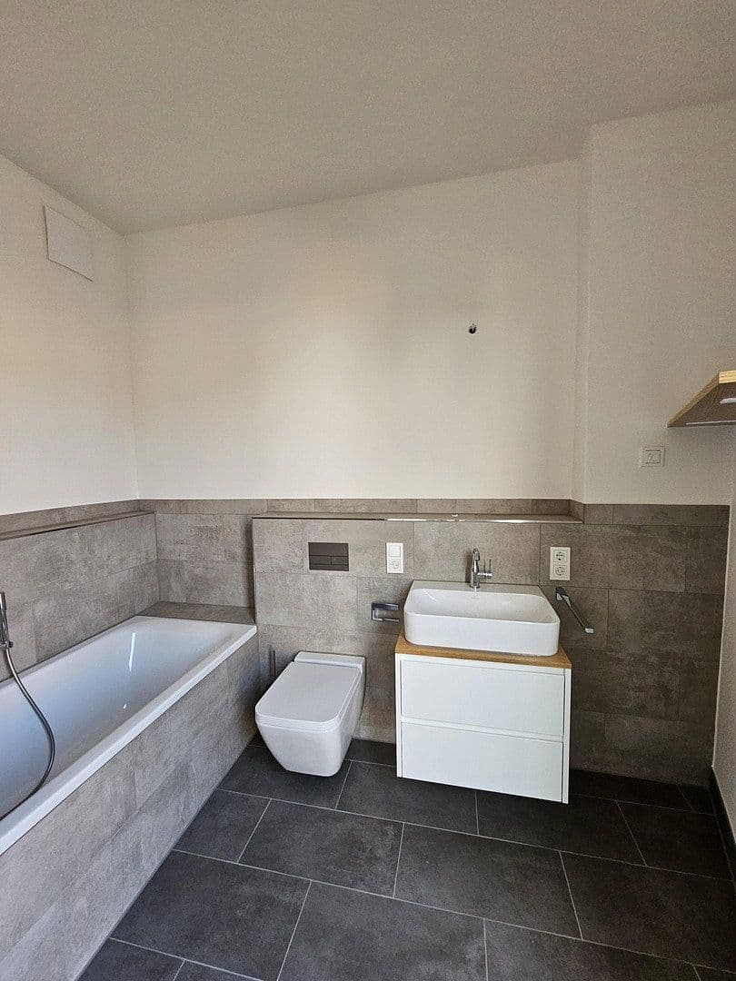 Prenájom bytu 4-izbový 112 m², Berlin, Berlín Prenájom bytu 4-izbový 112 m², Berlin, Berlín