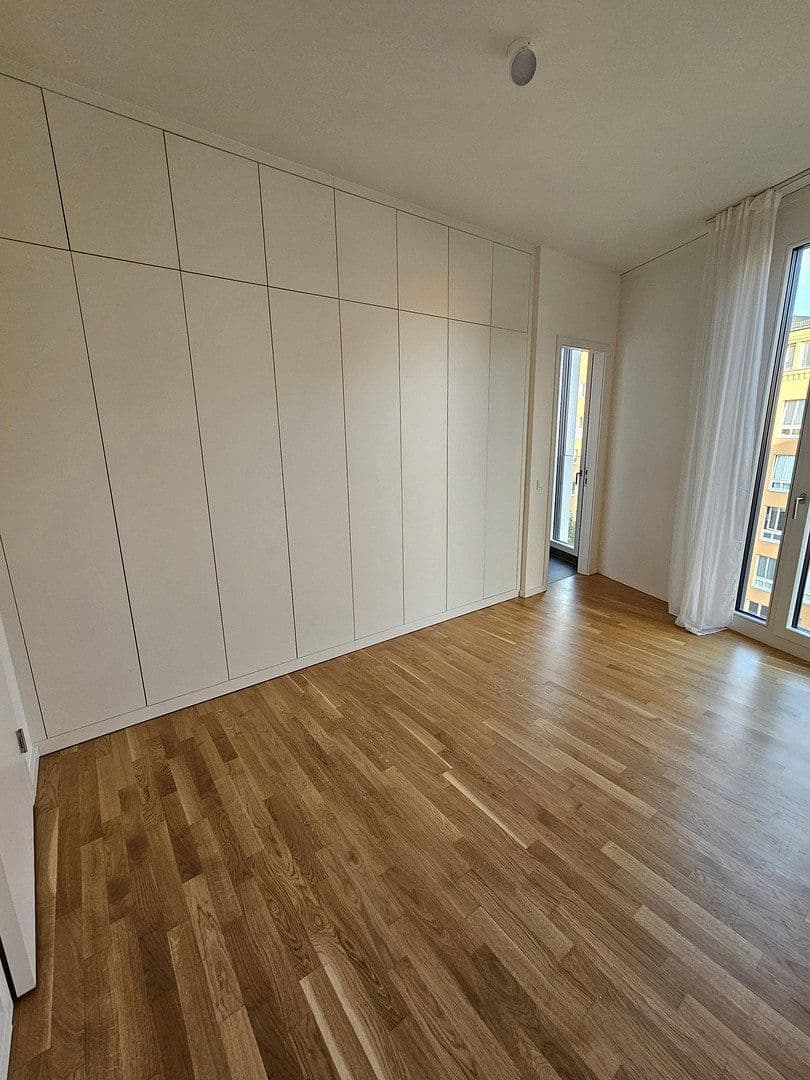 Prenájom bytu 4-izbový 112 m², Berlin, Berlín Prenájom bytu 4-izbový 112 m², Berlin, Berlín