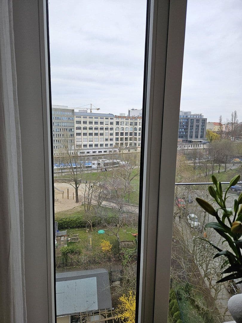 Prenájom bytu 4-izbový 112 m², Berlin, Berlín Prenájom bytu 4-izbový 112 m², Berlin, Berlín
