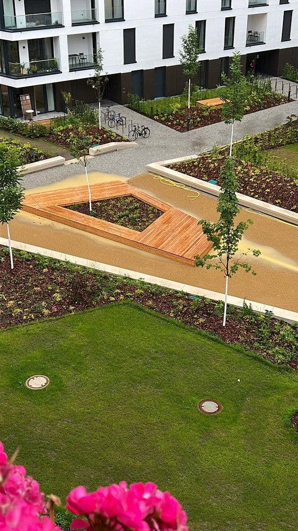 Prenájom bytu 4-izbový 112 m², Berlin, Berlín Prenájom bytu 4-izbový 112 m², Berlin, Berlín