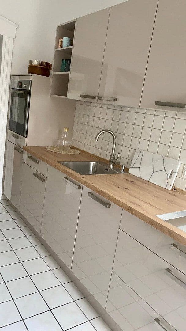 Prenájom bytu 5-izbový 107 m², Einbeck, Dolné Sasko Prenájom bytu 5-izbový 107 m², Einbeck, Dolné Sasko