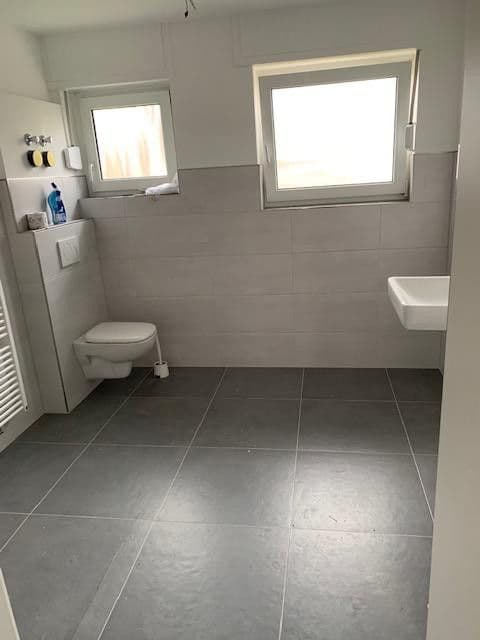 Prenájom bytu 3-izbový 100 m², Bruchsal, Bádensko-Wurttembersko Prenájom bytu 3-izbový 100 m², Bruchsal, Bádensko-Wurttembersko