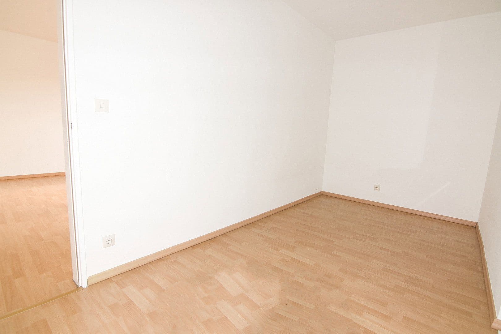 Prenájom bytu 2-izbový 44 m², Schwarzwaldstraße 49, Mörfelden-Walldorf, Hesensko Prenájom bytu 2-izbový 44 m², Schwarzwaldstraße 49, Mörfelden-Walldorf, Hesensko