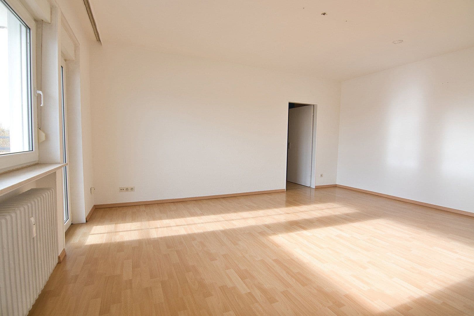 Prenájom bytu 2-izbový 44 m², Schwarzwaldstraße 49, Mörfelden-Walldorf, Hesensko Prenájom bytu 2-izbový 44 m², Schwarzwaldstraße 49, Mörfelden-Walldorf, Hesensko