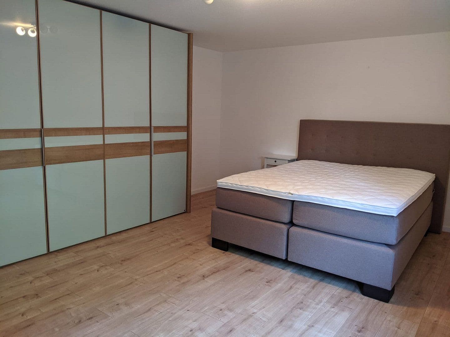 Prenájom bytu 2-izbový 63 m², Norderstedt, Šlezvicko-Holštajnsko Prenájom bytu 2-izbový 63 m², Norderstedt, Šlezvicko-Holštajnsko