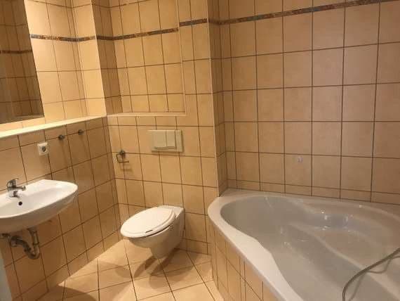 Prenájom bytu 2-izbový 60 m², Rousseaustr. 17, Altenburg, Durínsko Prenájom bytu 2-izbový 60 m², Rousseaustr. 17, Altenburg, Durínsko
