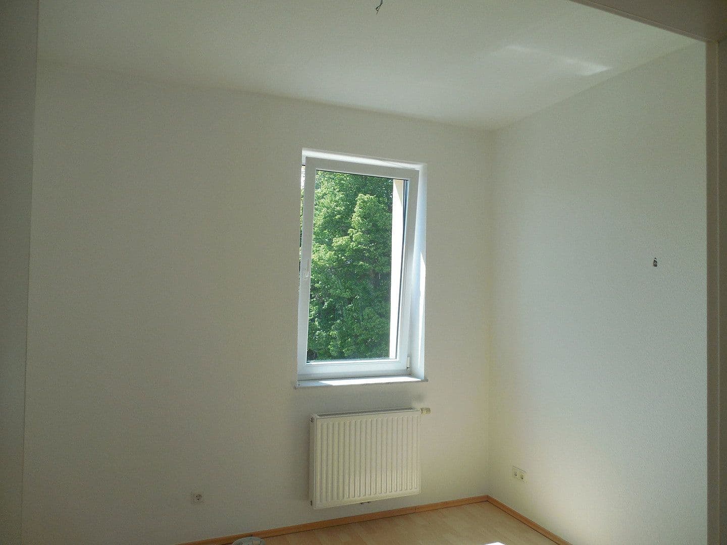 Prenájom bytu 2-izbový 60 m², Rousseaustr. 17, Altenburg, Durínsko Prenájom bytu 2-izbový 60 m², Rousseaustr. 17, Altenburg, Durínsko