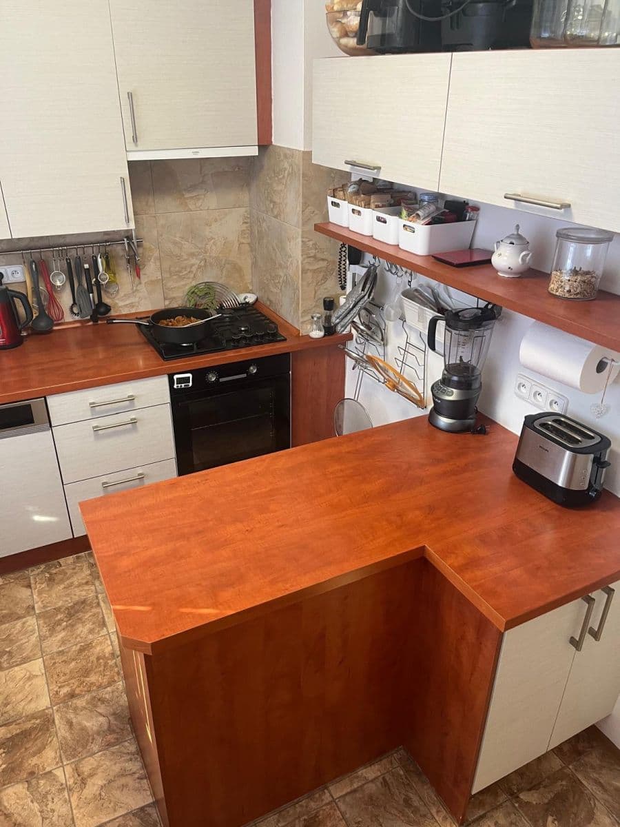 Predaj bytu 3-izbový 78 m², Otradovická, Praha, Praha Predaj bytu 3-izbový 78 m², Otradovická, Praha, Praha