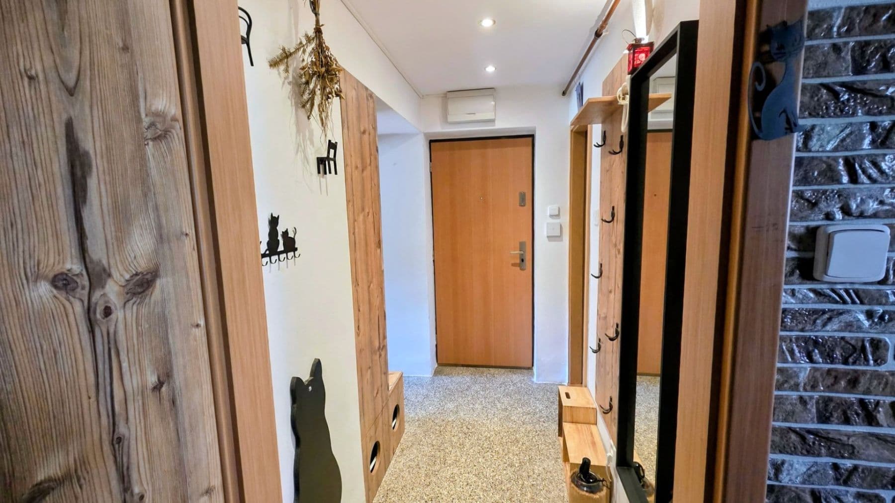 Predaj bytu 3-izbový 56 m², Kpt. Jaroše, Beroun, Středočeský kraj Predaj bytu 3-izbový 56 m², Kpt. Jaroše, Beroun, Středočeský kraj