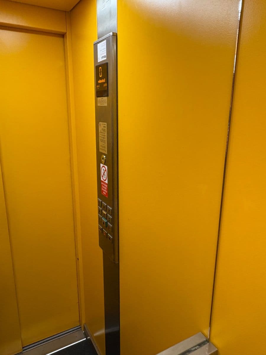 Prenájom bytu 4-izbový 97 m², Renoirova, Praha, Praha Prenájom bytu 4-izbový 97 m², Renoirova, Praha, Praha