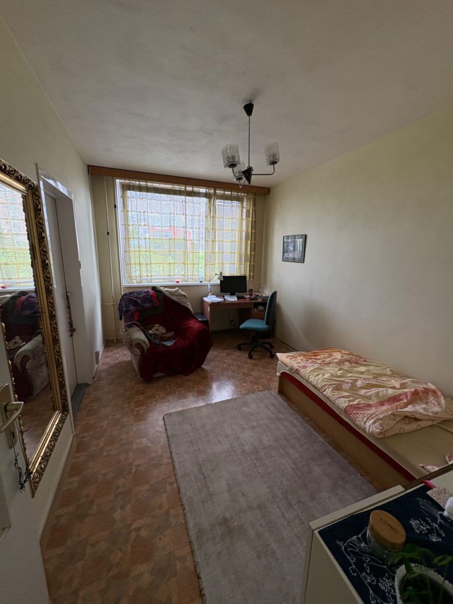Prenájom bytu 4-izbový 97 m², Renoirova, Praha, Praha Prenájom bytu 4-izbový 97 m², Renoirova, Praha, Praha