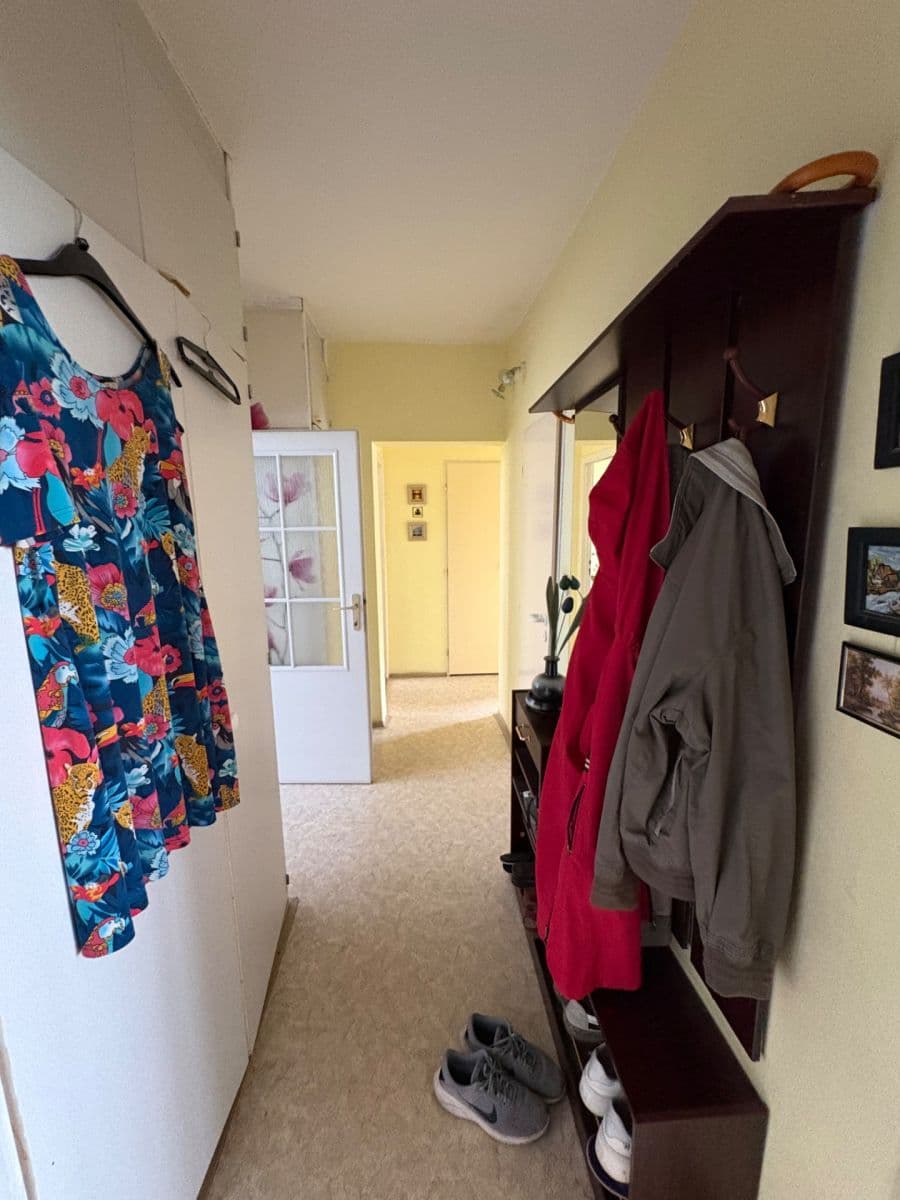 Prenájom bytu 4-izbový 97 m², Renoirova, Praha, Praha Prenájom bytu 4-izbový 97 m², Renoirova, Praha, Praha