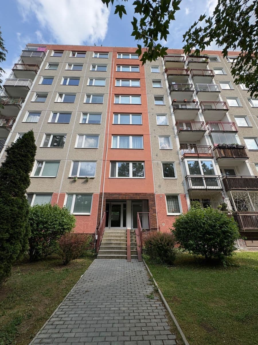 Prenájom bytu 4-izbový 97 m², Renoirova, Praha, Praha Prenájom bytu 4-izbový 97 m², Renoirova, Praha, Praha