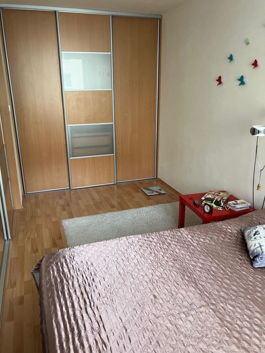 Prenájom bytu 1-izbový 50 m², Na križovatkách, Ružinov, Bratislavský kraj Prenájom bytu 1-izbový 50 m², Na križovatkách, Ružinov, Bratislavský kraj