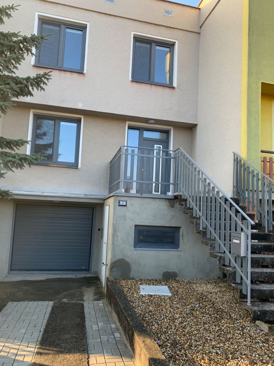 Prenájom bytu 3-izbový 144 m², Roudnice nad Labem, Ústecký kraj Prenájom bytu 3-izbový 144 m², Roudnice nad Labem, Ústecký kraj
