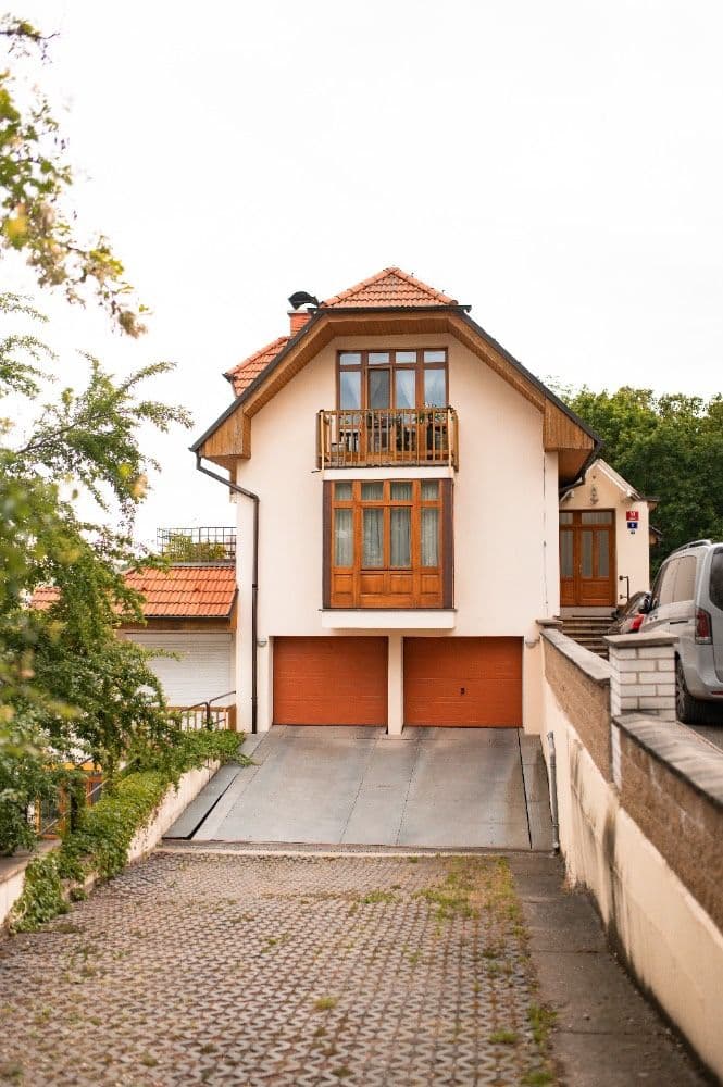 Predaj bytu 3-izbový 108 m², Ve vilách, Praha, Praha Predaj bytu 3-izbový 108 m², Ve vilách, Praha, Praha