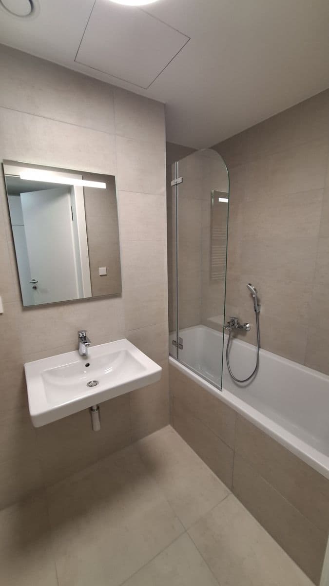 Prenájom bytu 2-izbový 61 m², Bystrcká, Brno, Jihomoravský kraj Prenájom bytu 2-izbový 61 m², Bystrcká, Brno, Jihomoravský kraj