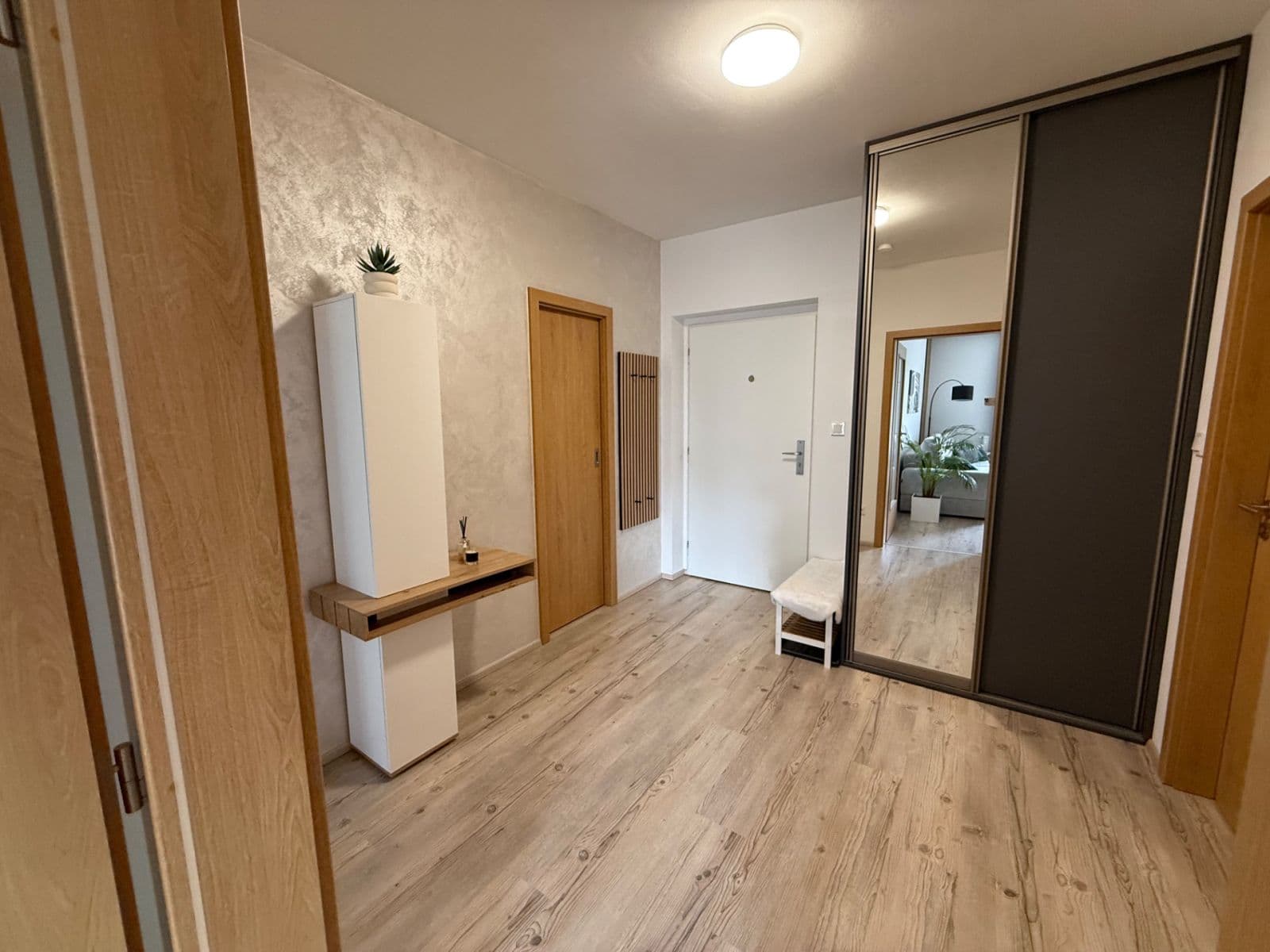 Prenájom bytu 2-izbový 67 m², U Sportovní školy, Pardubice, Pardubický kraj Prenájom bytu 2-izbový 67 m², U Sportovní školy, Pardubice, Pardubický kraj