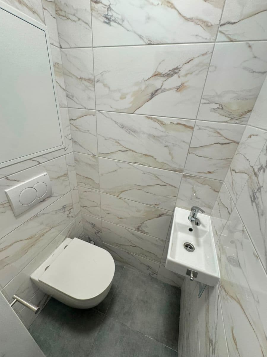 Prenájom bytu 3-izbový 70 m², Družstevní, Třebíč, Kraj Vysočina Prenájom bytu 3-izbový 70 m², Družstevní, Třebíč, Kraj Vysočina