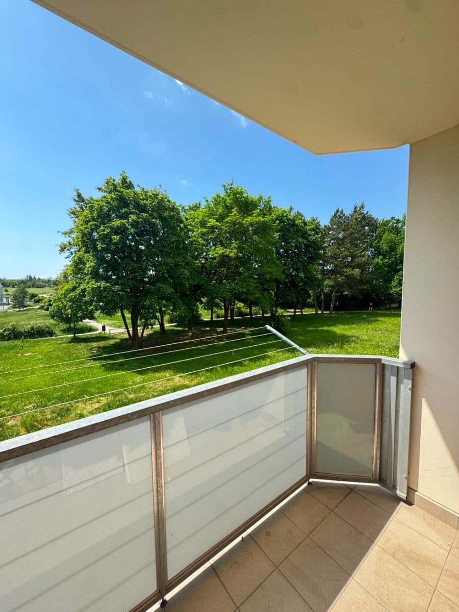 Prenájom bytu 3-izbový 70 m², Družstevní, Třebíč, Kraj Vysočina Prenájom bytu 3-izbový 70 m², Družstevní, Třebíč, Kraj Vysočina