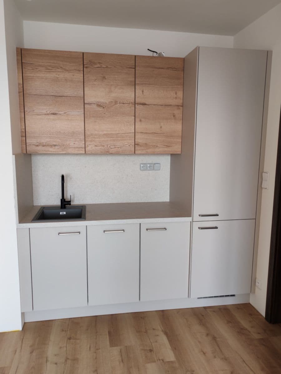 Prenájom bytu 2-izbový 44 m², Honzíkova, Praha, Praha Prenájom bytu 2-izbový 44 m², Honzíkova, Praha, Praha