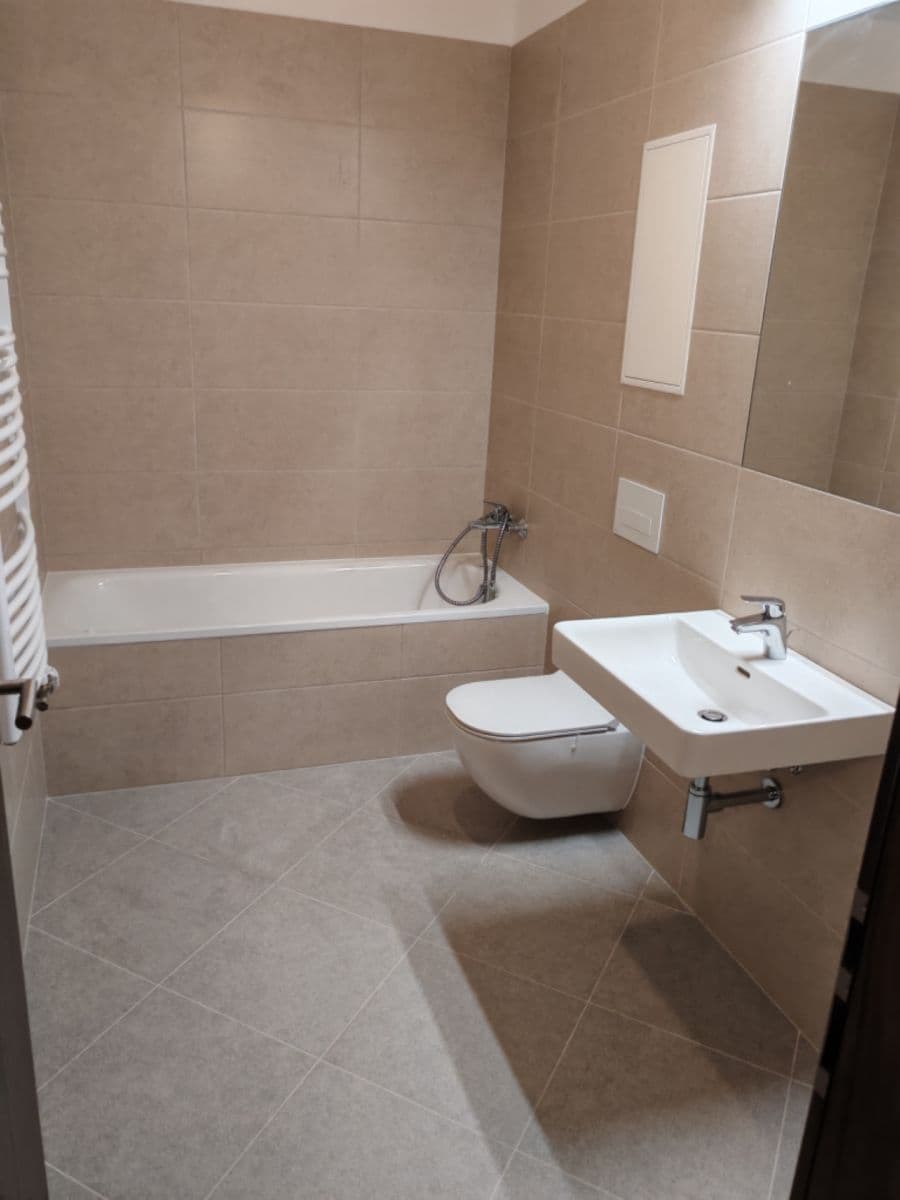 Prenájom bytu 2-izbový 44 m², Honzíkova, Praha, Praha Prenájom bytu 2-izbový 44 m², Honzíkova, Praha, Praha