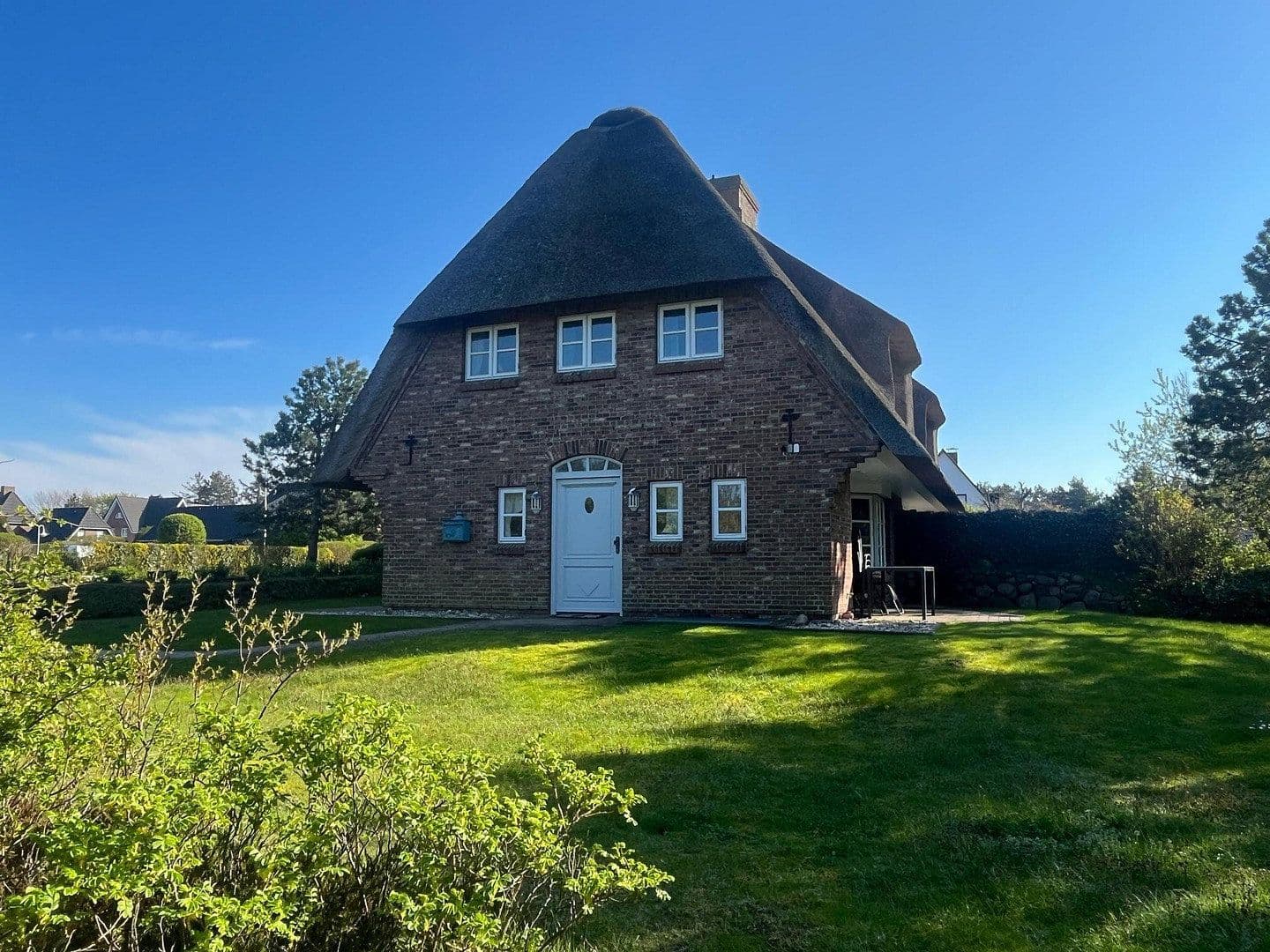 Predaj domu 140 m², pozemek 1.861 m², Wenningstedt-Braderup (Sylt), Šlezvicko-Holštajnsko Predaj domu 140 m², pozemek 1.861 m², Wenningstedt-Braderup (Sylt), Šlezvicko-Holštajnsko