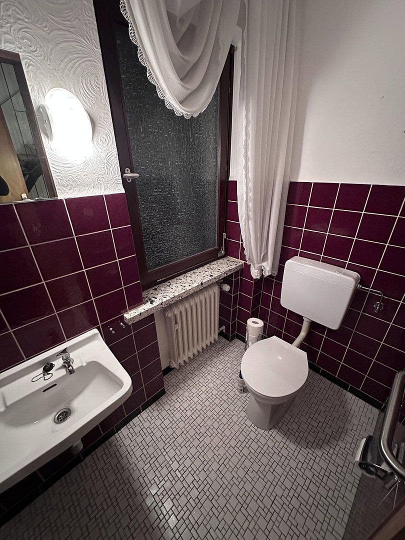 Predaj domu 230 m², pozemek 750 m², Am Hainberg 42, Moringen, Dolné Sasko Predaj domu 230 m², pozemek 750 m², Am Hainberg 42, Moringen, Dolné Sasko