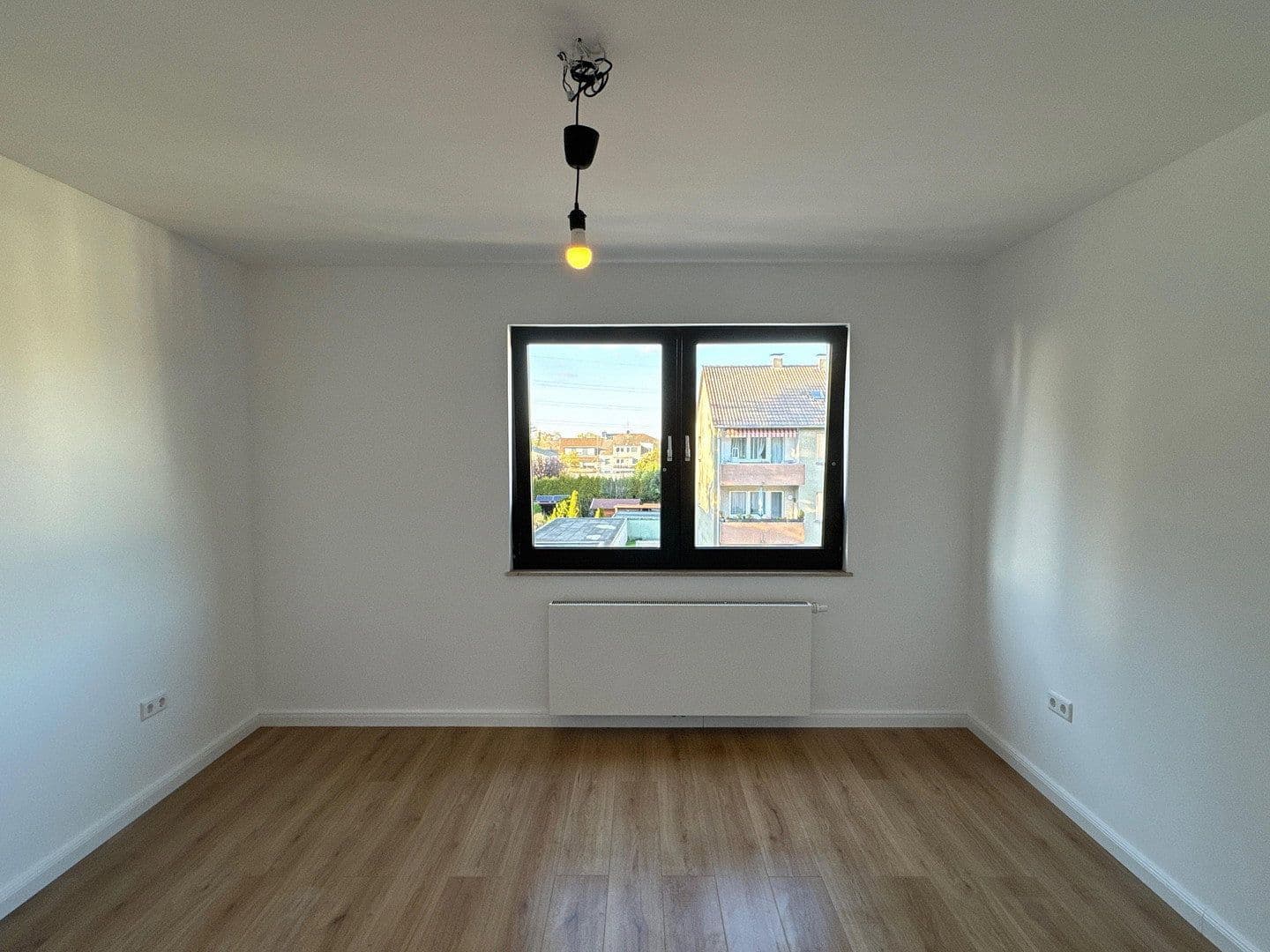Predaj bytu 2-izbový 65 m², Mülheim, Severné Porýnie - Westfálsko Predaj bytu 2-izbový 65 m², Mülheim, Severné Porýnie - Westfálsko