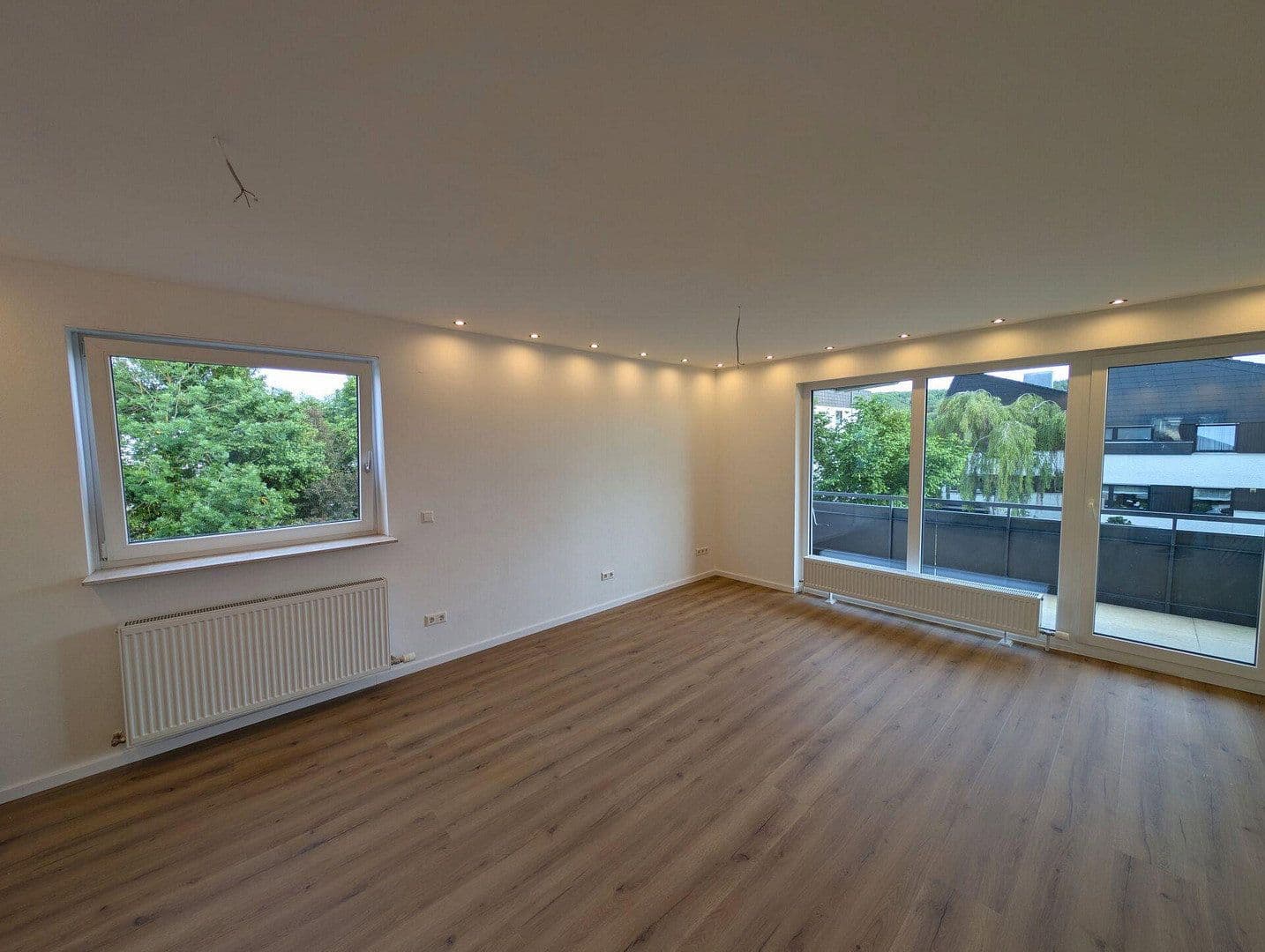 Prenájom bytu 4-izbový 96 m², Stöckhofstraße 1, Leonberg, Bádensko-Wurttembersko Prenájom bytu 4-izbový 96 m², Stöckhofstraße 1, Leonberg, Bádensko-Wurttembersko
