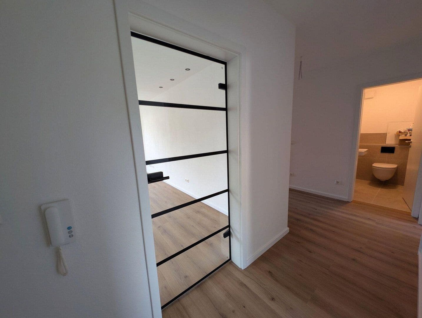 Prenájom bytu 4-izbový 96 m², Stöckhofstraße 1, Leonberg, Bádensko-Wurttembersko Prenájom bytu 4-izbový 96 m², Stöckhofstraße 1, Leonberg, Bádensko-Wurttembersko
