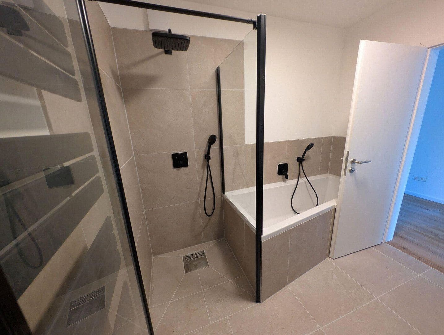 Prenájom bytu 4-izbový 96 m², Stöckhofstraße 1, Leonberg, Bádensko-Wurttembersko Prenájom bytu 4-izbový 96 m², Stöckhofstraße 1, Leonberg, Bádensko-Wurttembersko