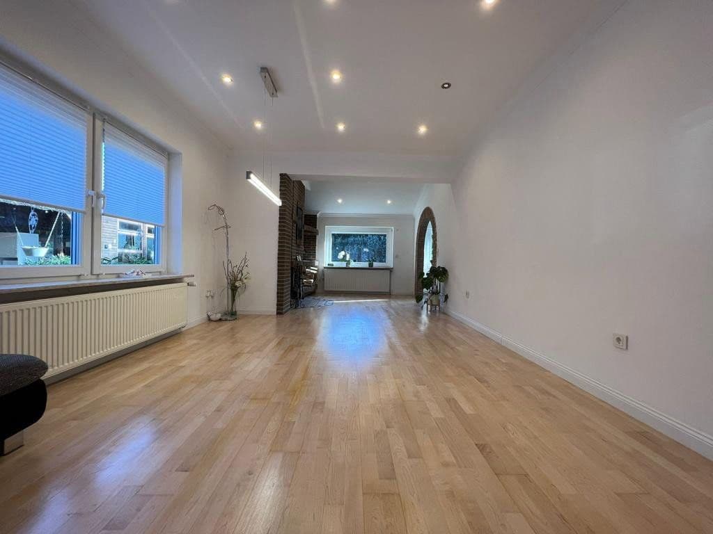 Prenájom domu 214 m², pozemek 740 m², Hagen im Bremischen, Dolné Sasko Prenájom domu 214 m², pozemek 740 m², Hagen im Bremischen, Dolné Sasko
