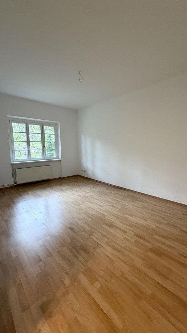 Predaj bytu 3-izbový 64 m², Laehrscher Jagdweg, Berlin, Berlín Predaj bytu 3-izbový 64 m², Laehrscher Jagdweg, Berlin, Berlín