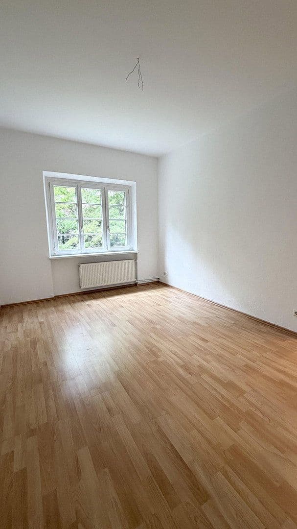 Predaj bytu 3-izbový 64 m², Laehrscher Jagdweg, Berlin, Berlín Predaj bytu 3-izbový 64 m², Laehrscher Jagdweg, Berlin, Berlín