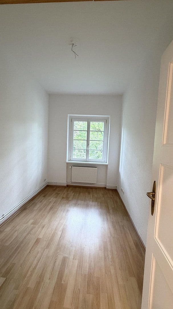 Predaj bytu 3-izbový 64 m², Laehrscher Jagdweg, Berlin, Berlín Predaj bytu 3-izbový 64 m², Laehrscher Jagdweg, Berlin, Berlín