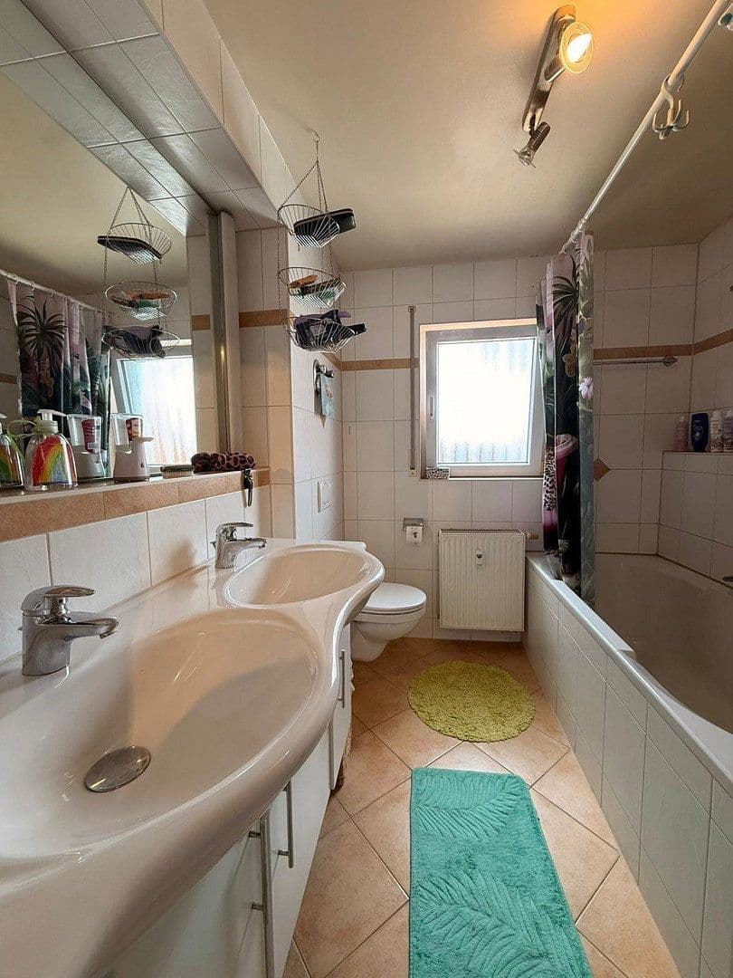 Predaj bytu 4-izbový 99 m², Freiberg am Neckar, Bádensko-Wurttembersko Predaj bytu 4-izbový 99 m², Freiberg am Neckar, Bádensko-Wurttembersko