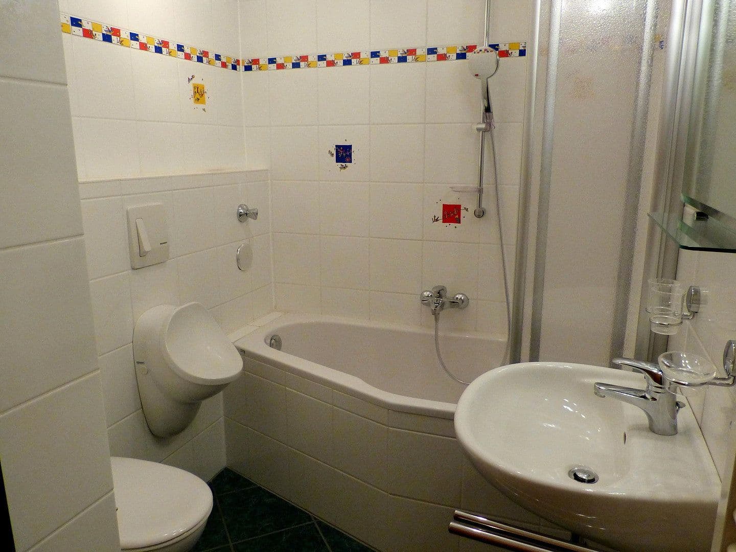 Prenájom bytu 5-izbový 145 m², Hägener Straße 61, Remscheid, Severné Porýnie - Westfálsko Prenájom bytu 5-izbový 145 m², Hägener Straße 61, Remscheid, Severné Porýnie - Westfálsko