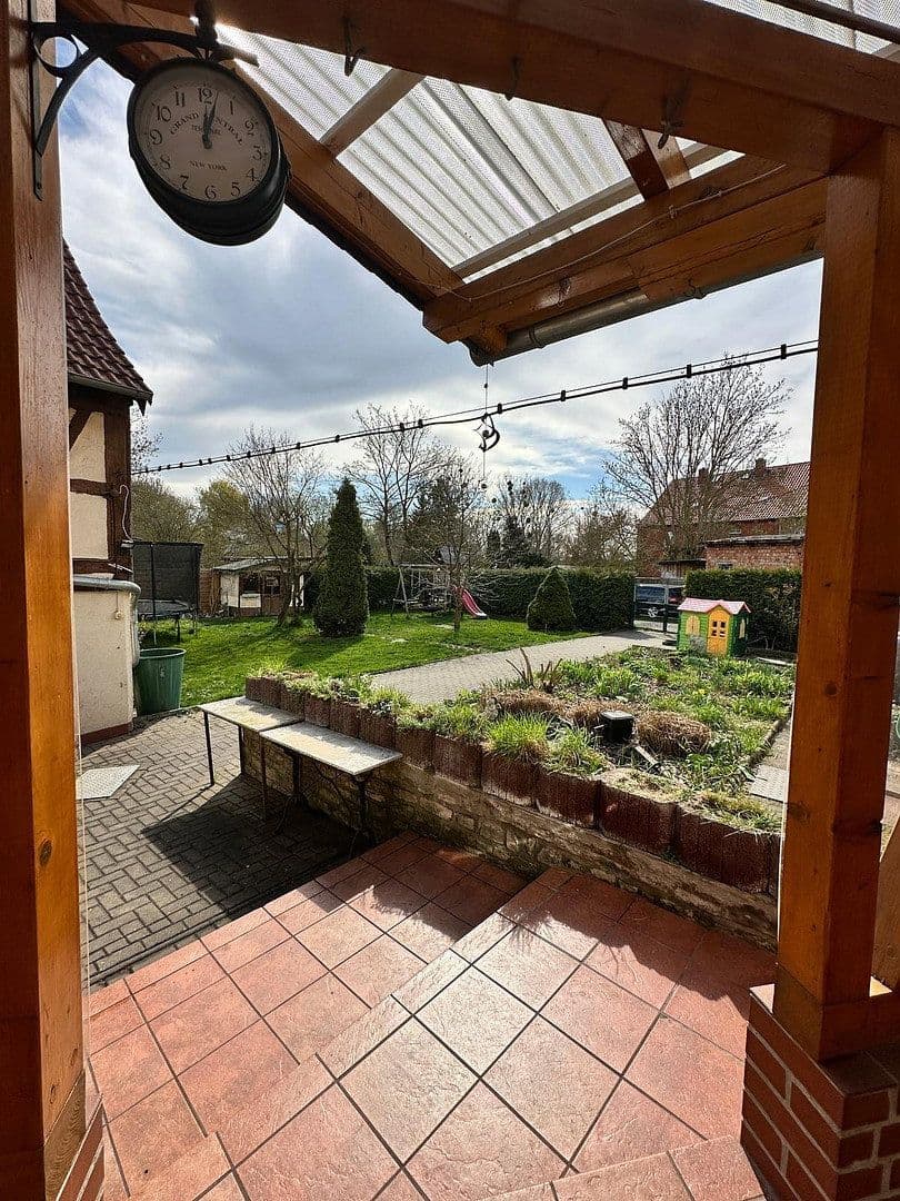 Predaj domu 250 m², pozemek 590 m², Steinweg 21, Hötensleben, Sasko-Anhaltsko Predaj domu 250 m², pozemek 590 m², Steinweg 21, Hötensleben, Sasko-Anhaltsko