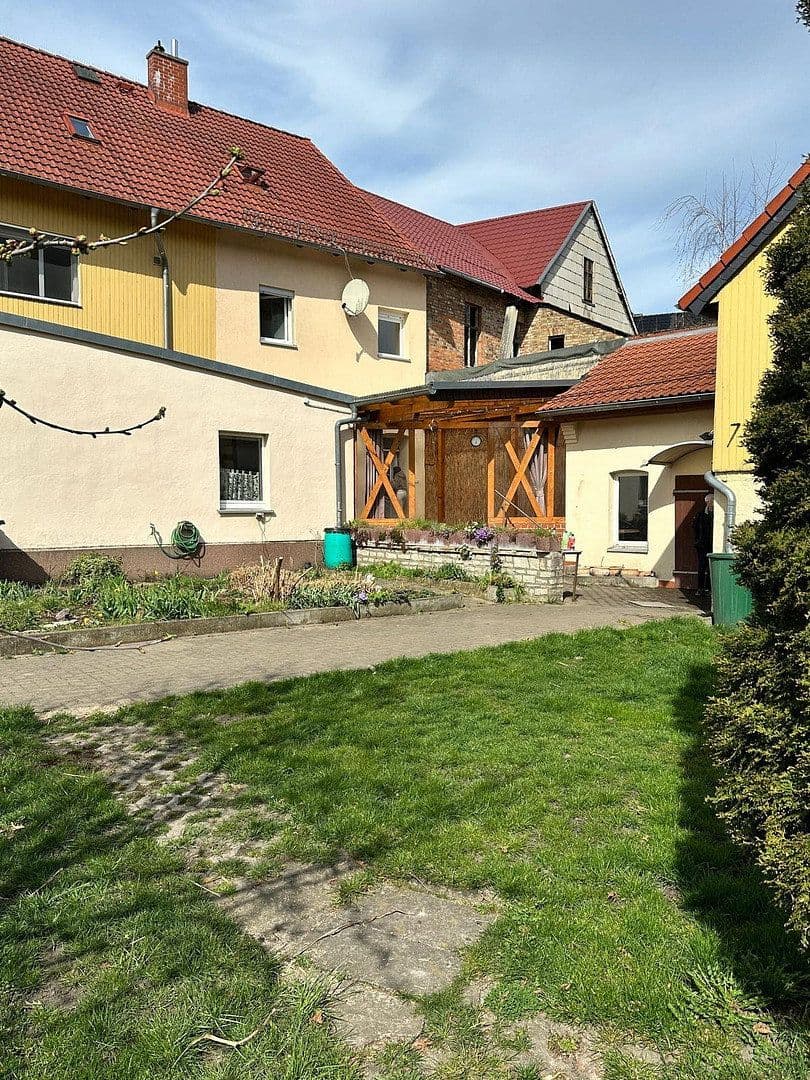 Predaj domu 250 m², pozemek 590 m², Steinweg 21, Hötensleben, Sasko-Anhaltsko Predaj domu 250 m², pozemek 590 m², Steinweg 21, Hötensleben, Sasko-Anhaltsko