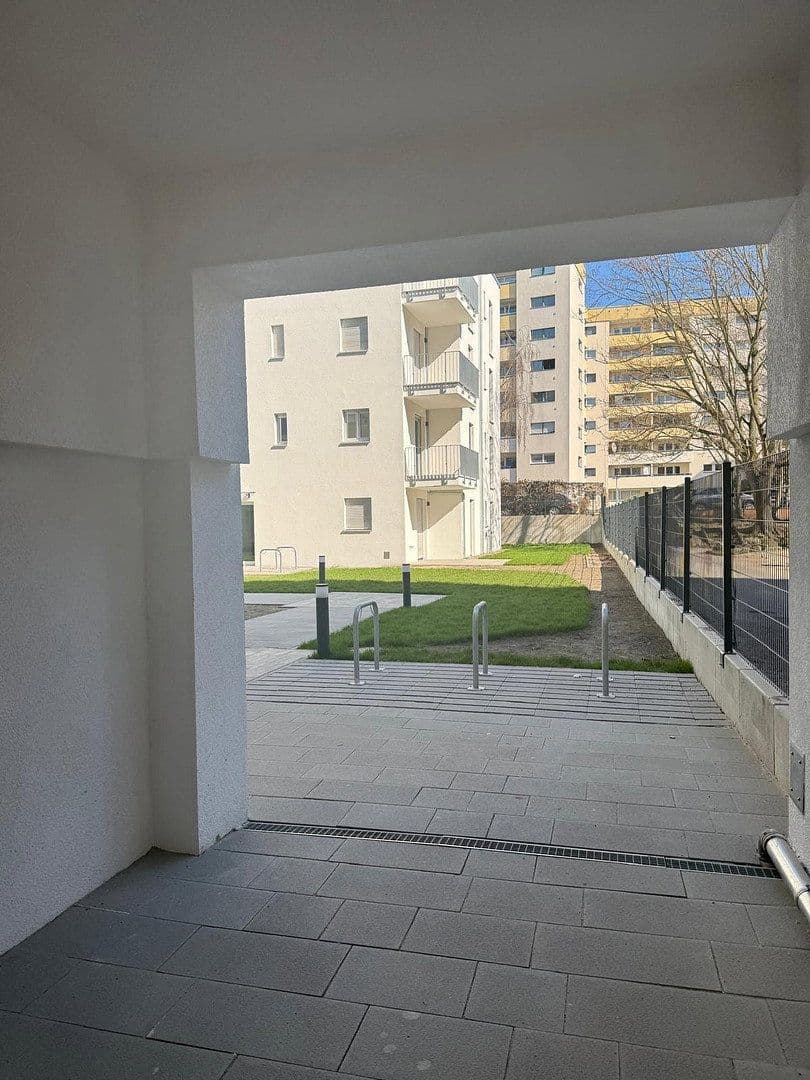 Prenájom bytu 1-izbový 32 m², Berlin, Berlín Prenájom bytu 1-izbový 32 m², Berlin, Berlín