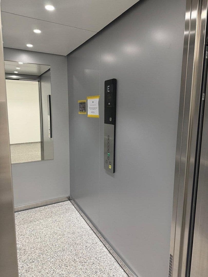 Prenájom bytu 1-izbový 32 m², Berlin, Berlín Prenájom bytu 1-izbový 32 m², Berlin, Berlín