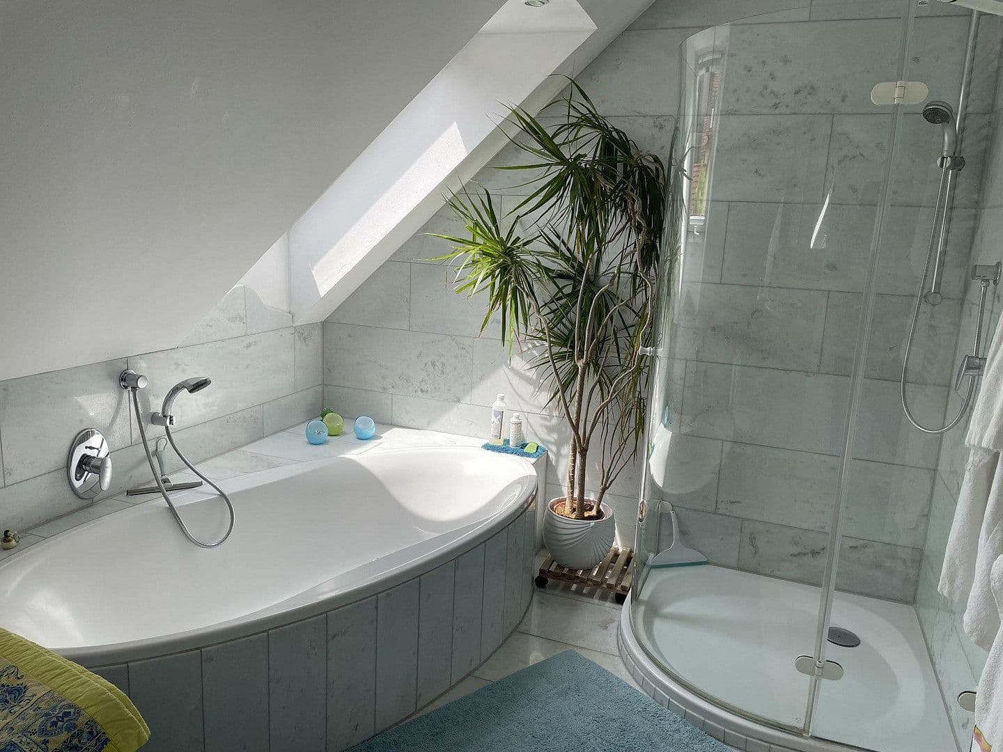 Predaj domu 300 m², pozemek 574 m², Zeitlarn, Bavorsko Predaj domu 300 m², pozemek 574 m², Zeitlarn, Bavorsko