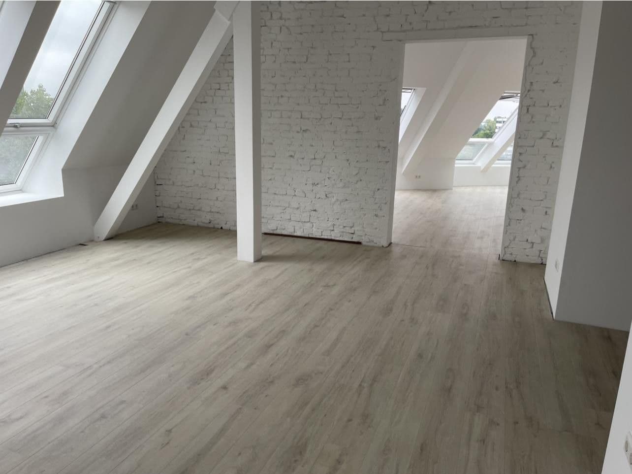 Predaj bytu 5-izbový 180 m², Berlin Mitte, Berlín Predaj bytu 5-izbový 180 m², Berlin Mitte, Berlín