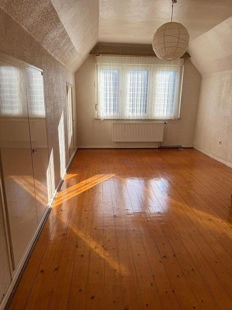 Predaj domu 120 m², pozemek 615 m², Klosterstraße 12, Mengerskirchen, Hesensko Predaj domu 120 m², pozemek 615 m², Klosterstraße 12, Mengerskirchen, Hesensko