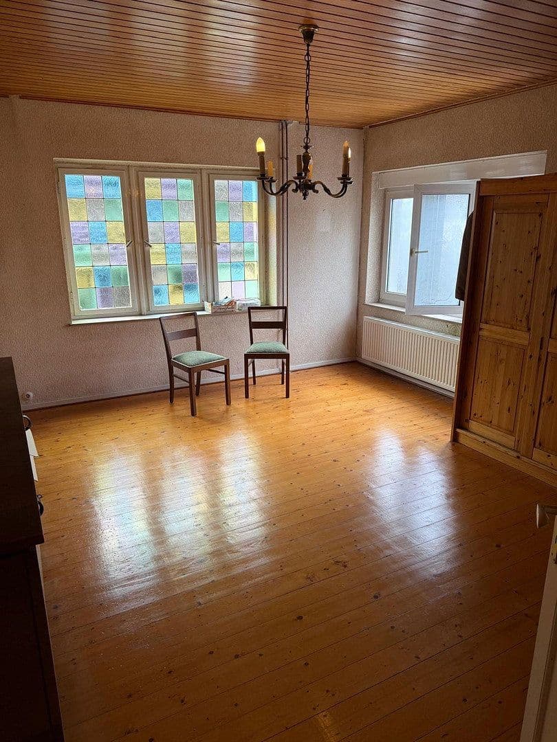 Predaj domu 120 m², pozemek 615 m², Klosterstraße 12, Mengerskirchen, Hesensko Predaj domu 120 m², pozemek 615 m², Klosterstraße 12, Mengerskirchen, Hesensko