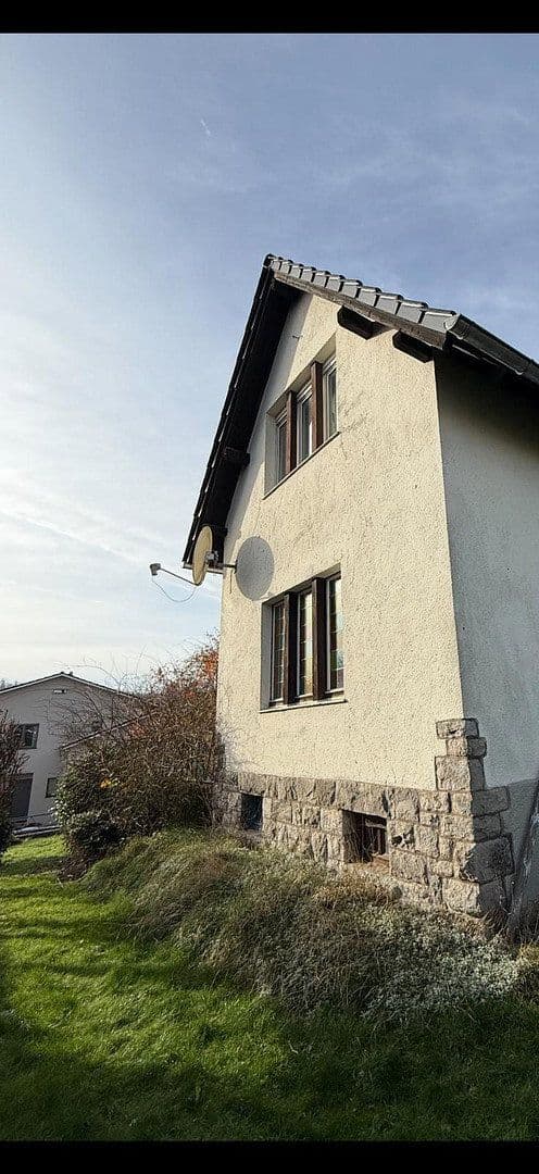 Predaj domu 120 m², pozemek 615 m², Klosterstraße 12, Mengerskirchen, Hesensko Predaj domu 120 m², pozemek 615 m², Klosterstraße 12, Mengerskirchen, Hesensko