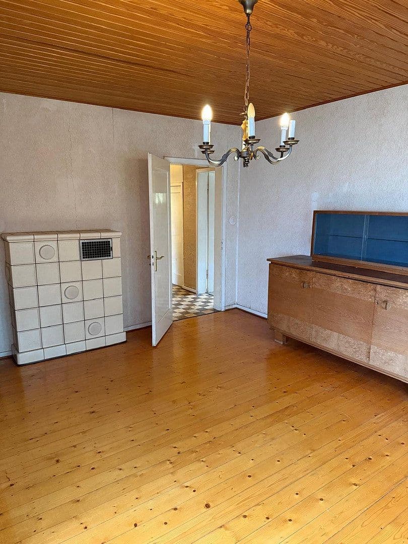 Predaj domu 120 m², pozemek 615 m², Klosterstraße 12, Mengerskirchen, Hesensko Predaj domu 120 m², pozemek 615 m², Klosterstraße 12, Mengerskirchen, Hesensko