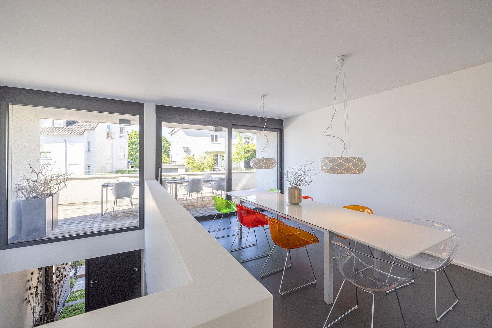Predaj domu 680 m², pozemok 905 m², Brüder-Grimm-Straße 5, Oberursel (Taunus), Hesensko Predaj domu 680 m², pozemok 905 m², Brüder-Grimm-Straße 5, Oberursel (Taunus), Hesensko