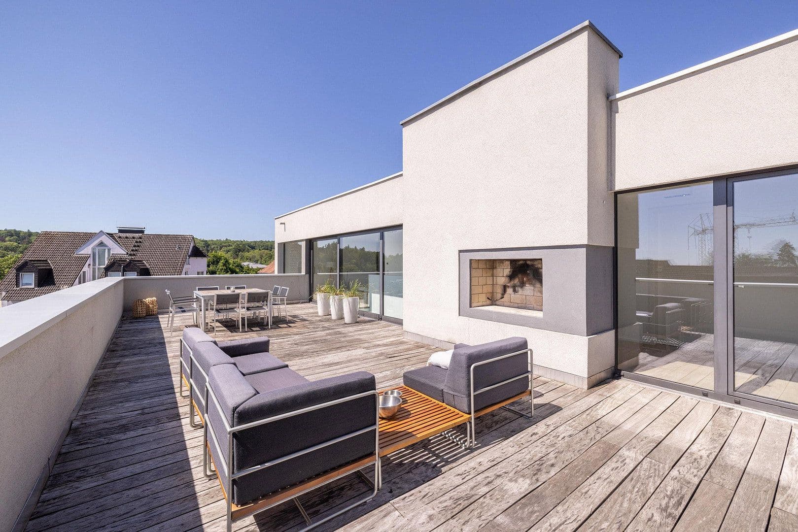 Predaj domu 680 m², pozemok 905 m², Brüder-Grimm-Straße 5, Oberursel (Taunus), Hesensko Predaj domu 680 m², pozemok 905 m², Brüder-Grimm-Straße 5, Oberursel (Taunus), Hesensko